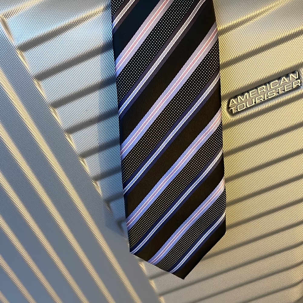 Bill Robinson Tie NWOT - Picture 2 of 3
